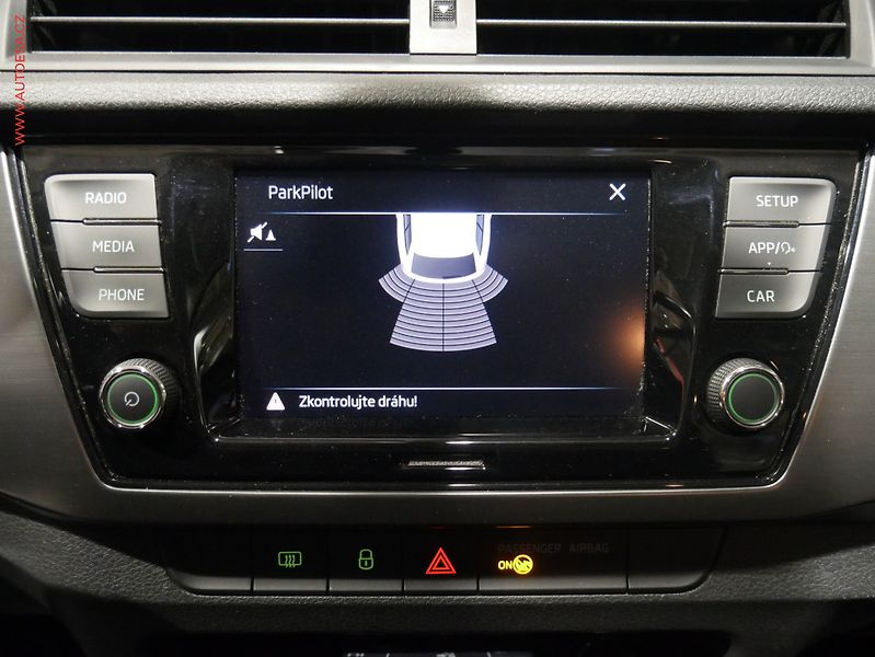 Škoda Fabia (2021) 1.0 TSi, 2.maj,ČR, Style, LED - fotka 16 z 17