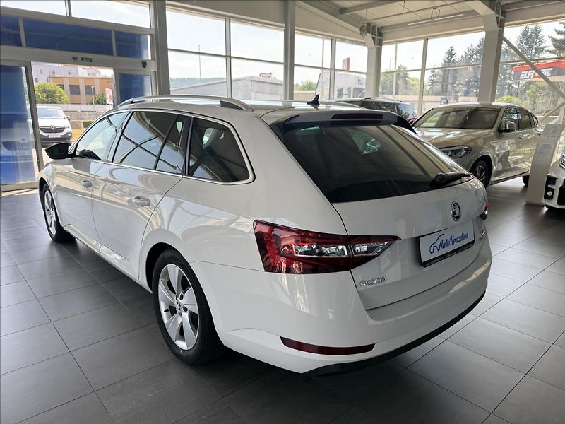Škoda Superb 2,0   TDI 110kW,SERVISKA,ČR - fotka 4 z 29