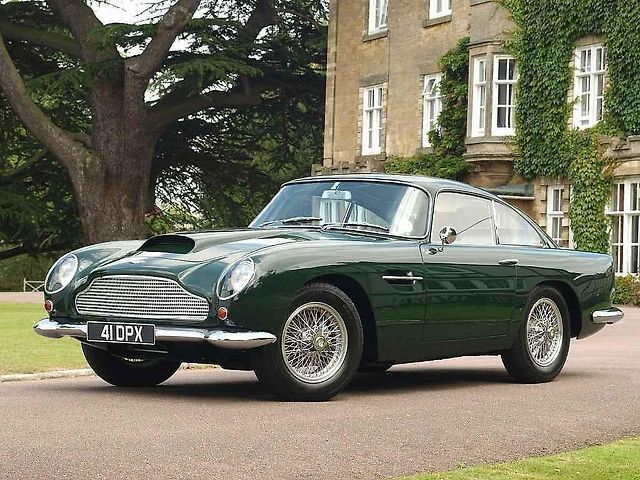 Aston Martin DB4 GT.