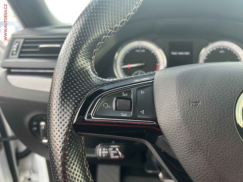 Škoda Superb (2020) 2.0 TDi, DSG - fotka 19 z 20