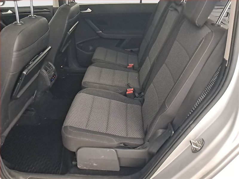 Volkswagen Touran (2017) 1.6 TDI, Automat, Tempomat - fotka 10 z 21