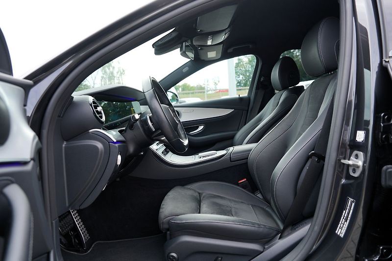 Mercedes-Benz Třídy E E 200 4Matic AMG/LED/360/ČR - fotka 20 z 40