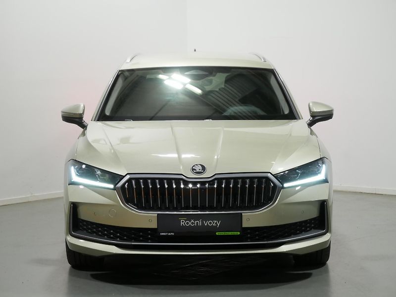 Škoda Superb - fotka 4 z 25