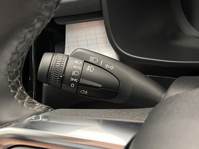 Volvo XC40 B4 BRIGHT PLUS AUT CZ - fotka 22 z 56