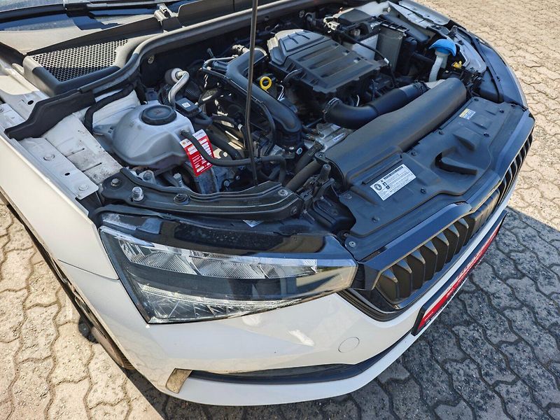 Škoda Scala (2020) 1.0 TSi Drive 125 Years - fotka 30 z 40