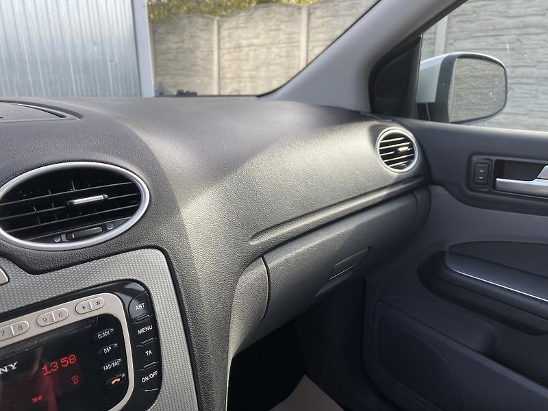 Ford Focus 2.0i 145PS LPG FORD COMBI TOP! - fotka 168 z 170