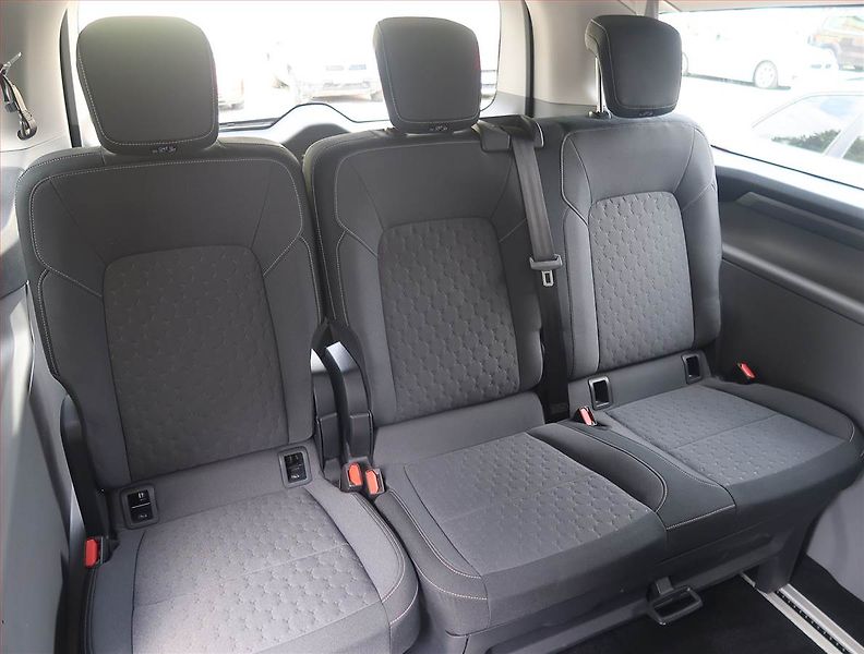 Ford Tourneo Custom (2024) Titanium 2.0 EcoBlue, ČR, 1Maj - fotka 21 z 21