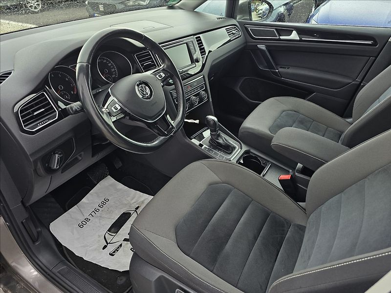 Volkswagen Golf Sportsvan 1,4TSi 110KW R-Line NAVI - fotka 11 z 47
