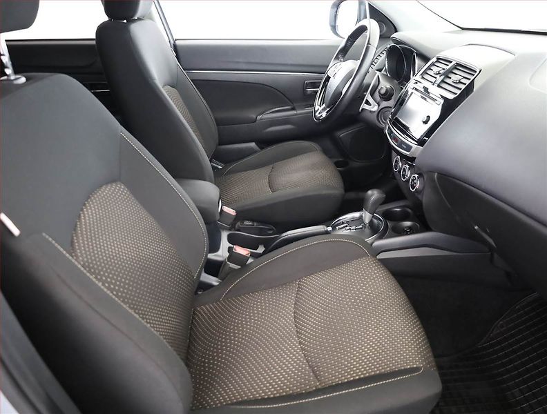 Mitsubishi ASX (2016) 2.2 DI-D, 4X4, Automat - fotka 7 z 18