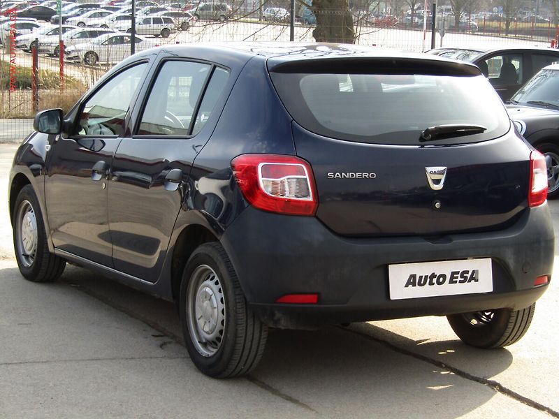 Dacia Sandero (2014) 1.2i, 1.maj,ČR - fotka 6 z 13