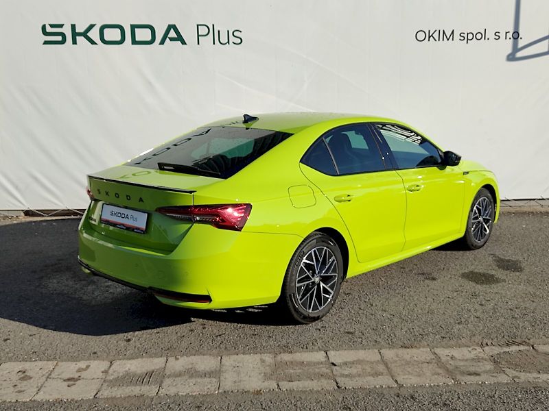 Škoda Octavia (2025) SportLine 1,5 Tsi 110 Kw - fotka 2 z 37