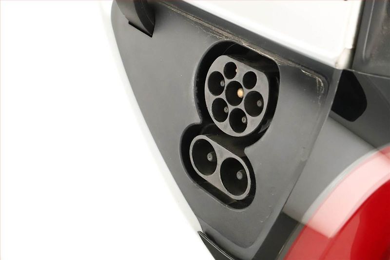 Tesla Model 3 (2020) Std Range Plus 52kWh, SoH 84% - fotka 20 z 21