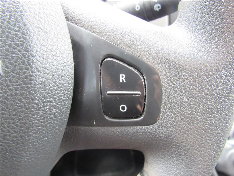Renault Trafic 1,6 dCi 125 8 míst - fotka 19 z 27