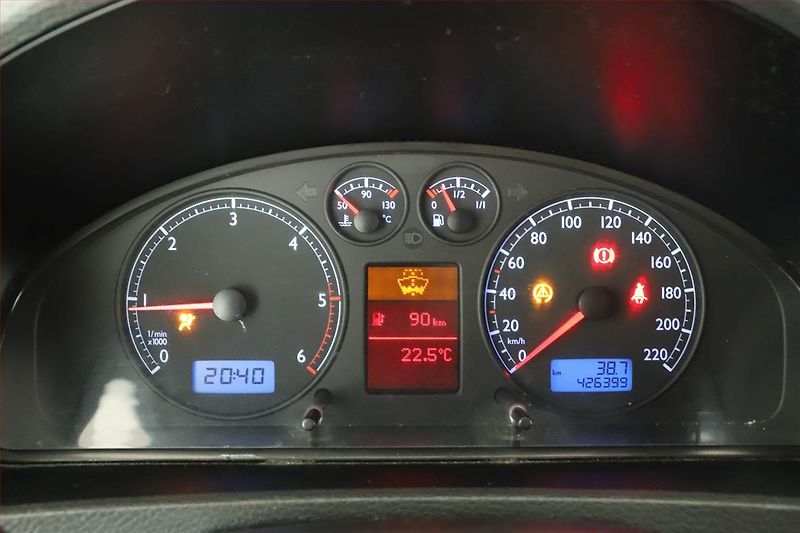 Volkswagen Multivan (2003) Comfortline 2.5 TDI - fotka 8 z 14