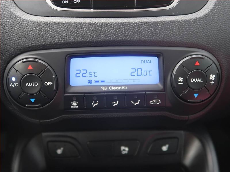 Hyundai ix35 (2012) 2.0 CRDi, 4X4, Tempomat - fotka 16 z 17
