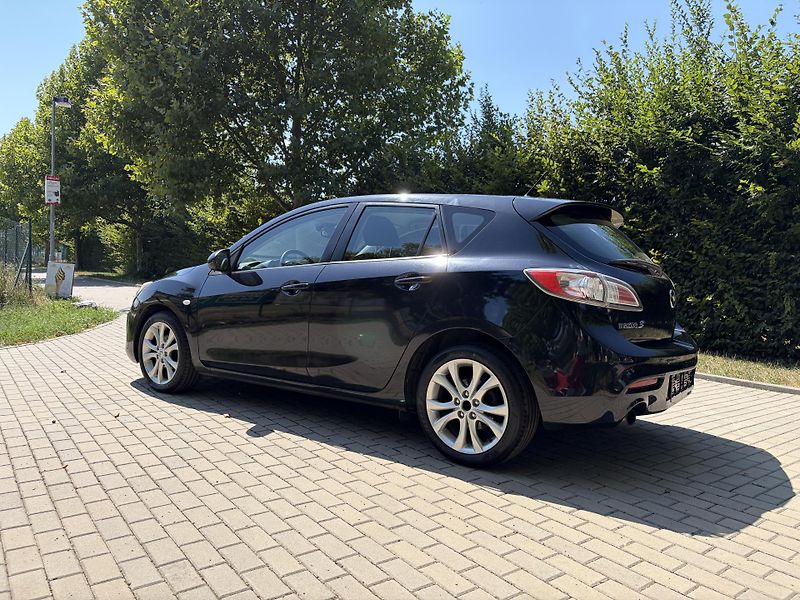 Mazda 3 1.6 90th Anniversary - fotka 5 z 27