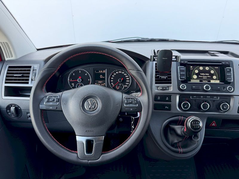 Volkswagen Multivan (2013) SL 2,0 TDI 103KW 6G - fotka 8 z 35