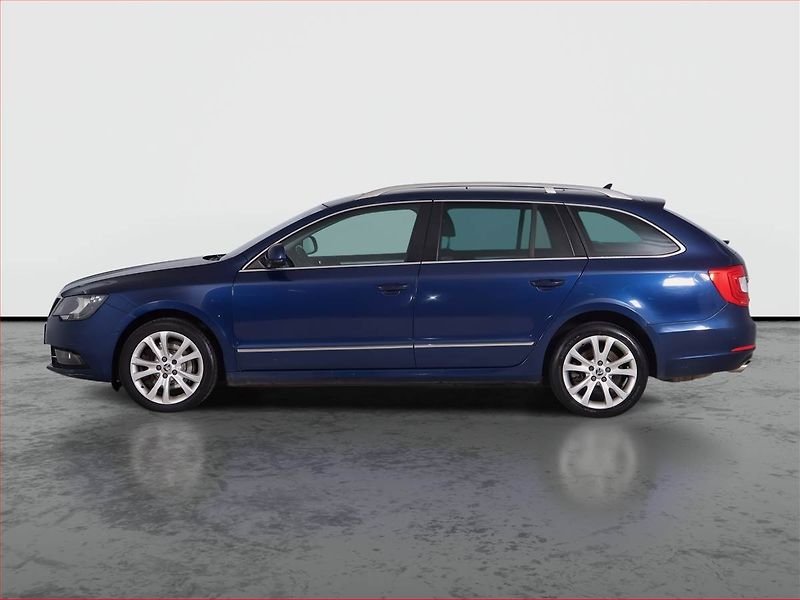 Škoda Superb (2013) Elegance 3.6 FSI V6, 4X4 - fotka 3 z 27