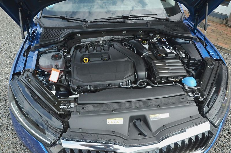 Škoda Octavia (2023) 1.5 TSi 110kW DSG AMB / TAŽNÉ  - fotka 12 z 43