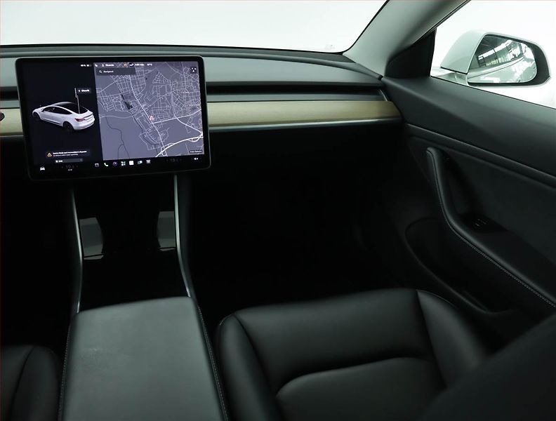 Tesla Model 3 (2019) Long Range 4WD 78kWh, SoH 85% - fotka 8 z 22