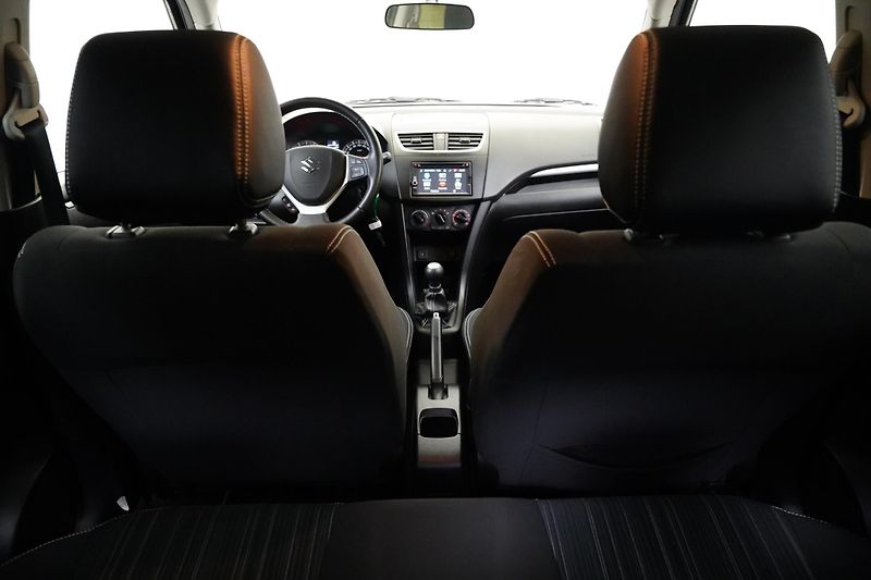 Suzuki Swift - fotka 25 z 27
