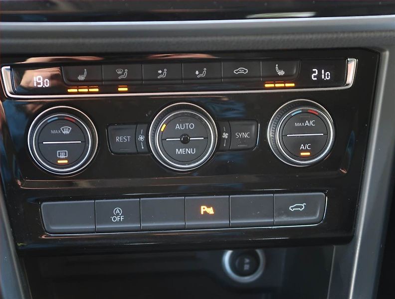 Volkswagen Touran (2020) Comfortline 2.0 TDI - fotka 17 z 21