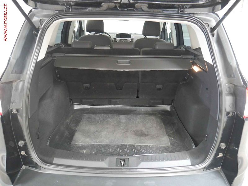 Ford Kuga (2013) 2.0 TDCi 4x4, Panorama - fotka 7 z 20