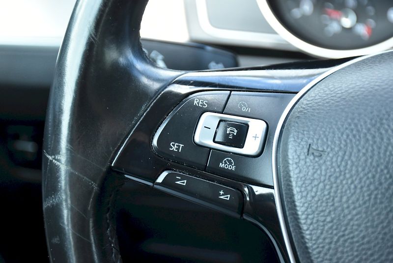 Volkswagen Passat (2017) HIGHLINE 2.0 BiTDI 176kW DSG 4 - fotka 27 z 31