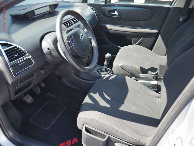 Citroën C4 (2010) 1.4i, ČR, AC, tempo - fotka 9 z 12