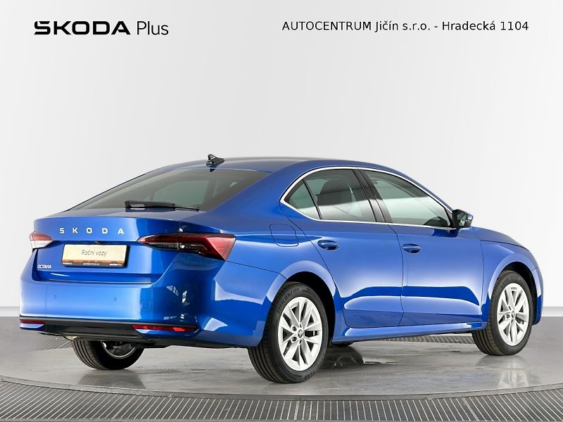 Škoda Octavia (2025) 1.5TSI 110kW Top Selection - fotka 2 z 30
