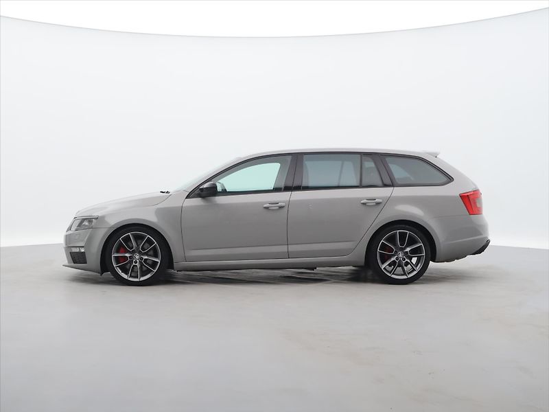 Škoda Octavia 2,0 TDI 135kW DSG RS CZ Maxton - fotka 4 z 26