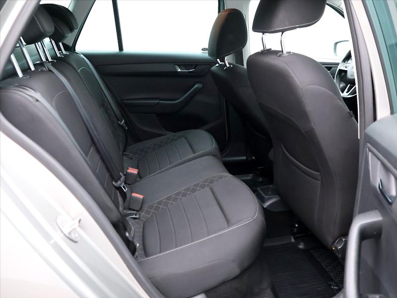Škoda Fabia 1,2 TSI 81kW CZ Style - fotka 12 z 28