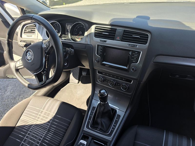Volkswagen Golf Variant 1.4 TSi Lounge  - fotka 10 z 14