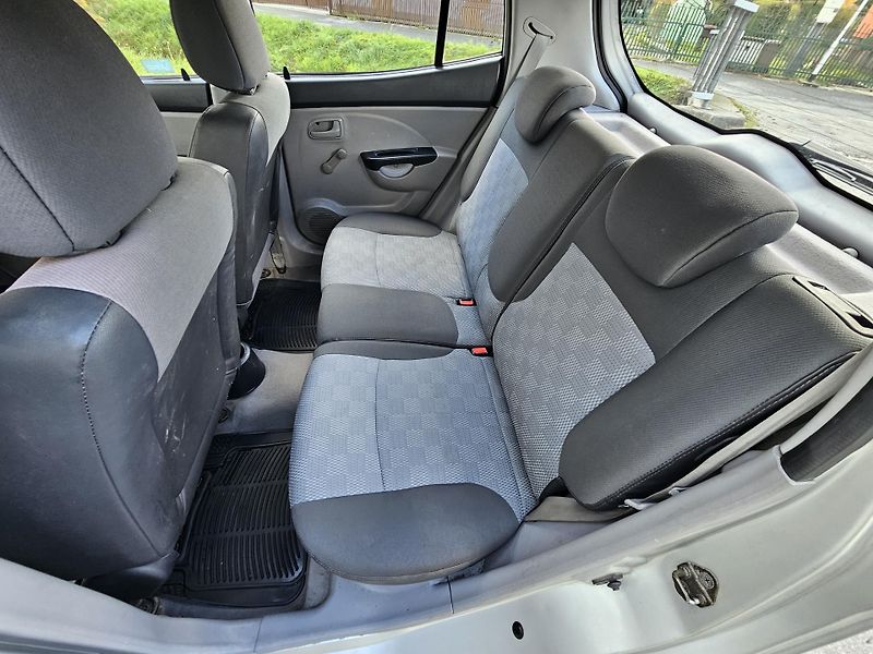 Kia Picanto (2007) 1.0i - fotka 13 z 18