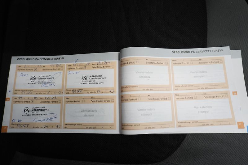Citroën C4 Picasso 1.6-16V 1 MAJITEL ZNAČKOVÝ S. - fotka 26 z 27
