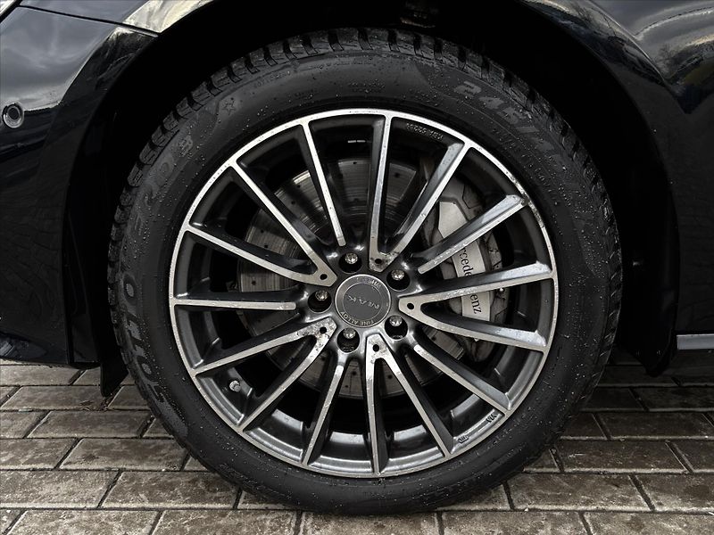 Mercedes-Benz Třídy E 300de 4MATIC TAŽNÉ DPH - fotka 9 z 33