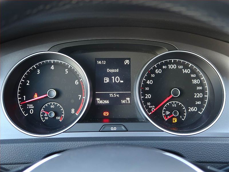 Volkswagen Golf (2016) 1.2 TSI, Tempomat - fotka 11 z 16