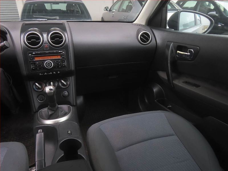 Nissan Qashqai (2009) 1.6, ČR,1.maj, po STK - fotka 8 z 13