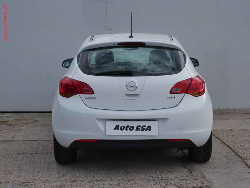 Opel Astra (2011) 1.7 CDTi, 1.maj, AC, temp - fotka 5 z 15