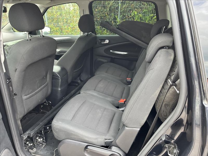 Ford S-MAX 2,0 TDCi 7.MÍST KLIMA 2x KOLA - fotka 13 z 41
