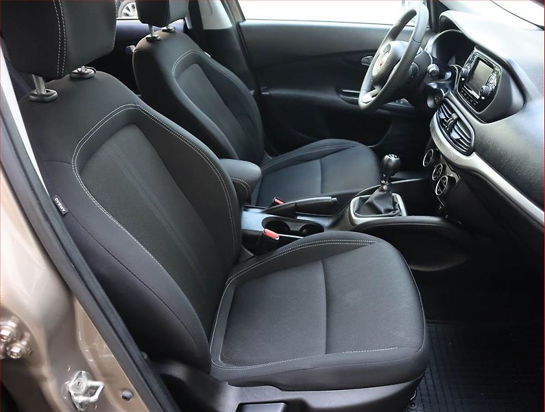 Fiat Tipo (2018) 1.4 16V, Serv.kniha, Tempomat - fotka 9 z 17