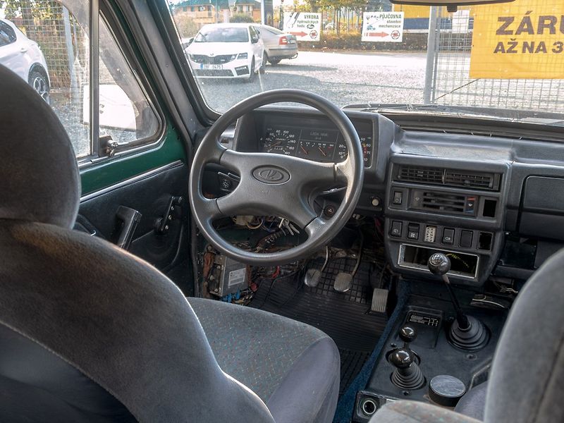 Lada Niva (1998) ČR 1.6i 60KW – TAŽNÝ - fotka 13 z 26