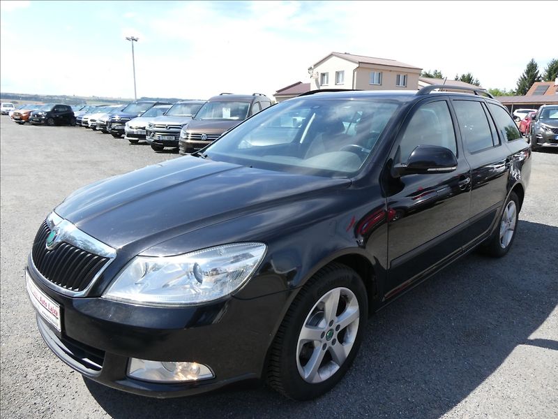 Škoda Octavia 1,4 TSi 90kW po servise, závěs - fotka 3 z 45