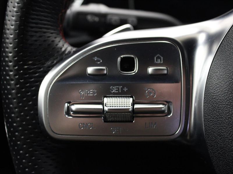 Mercedes-Benz CLA 2,0 220 7G-DCT AMG ZÁNOVNÍ - fotka 18 z 39