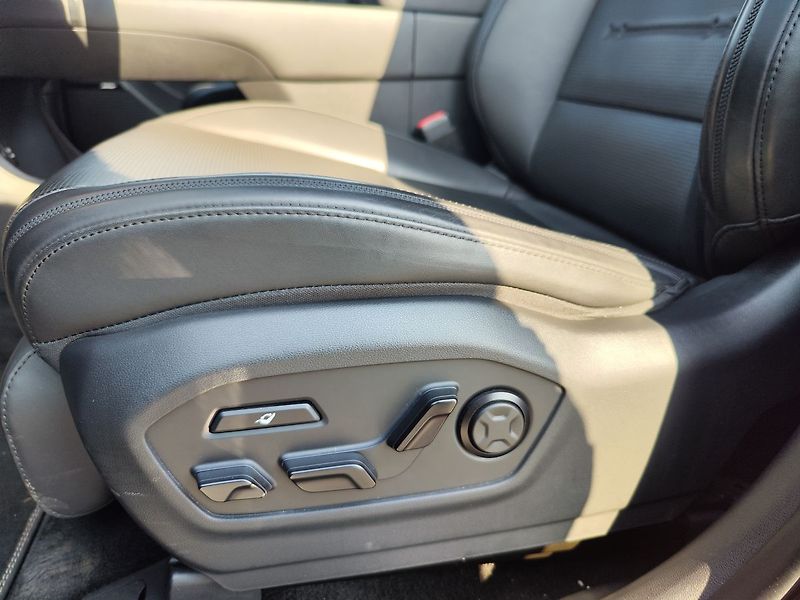 Hyundai Santa Fe 1.6 T-GDi/158kW CALLIG PNM 4x4 - fotka 37 z 39