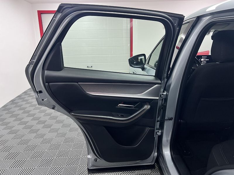 Mazda CX-60 2.5 e-Skyactiv PHEV 241 kW 4x4 - fotka 17 z 41