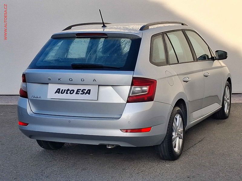 Škoda Fabia (2021) 1.0 TSi, 1.maj,ČR, Style, LED - fotka 4 z 17