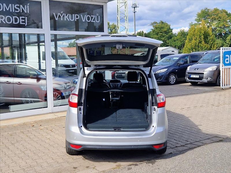 Ford Grand C-MAX 1,6 TDCi 7MÍST AUTOAC SENZORY - fotka 9 z 41