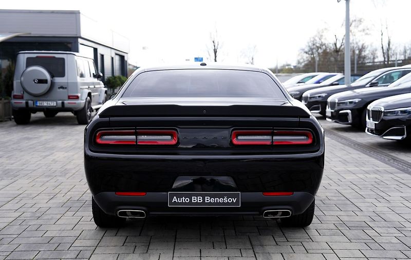 Dodge Challenger 3.6 V6 automat,/kůže/xenony - fotka 5 z 38