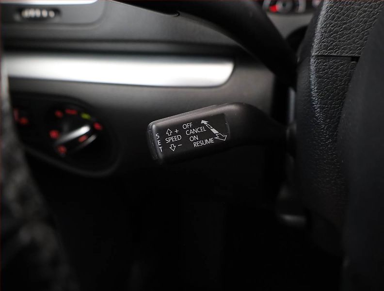 Volkswagen Sharan (2011) 2.0 TDI BMT, Automat - fotka 16 z 18
